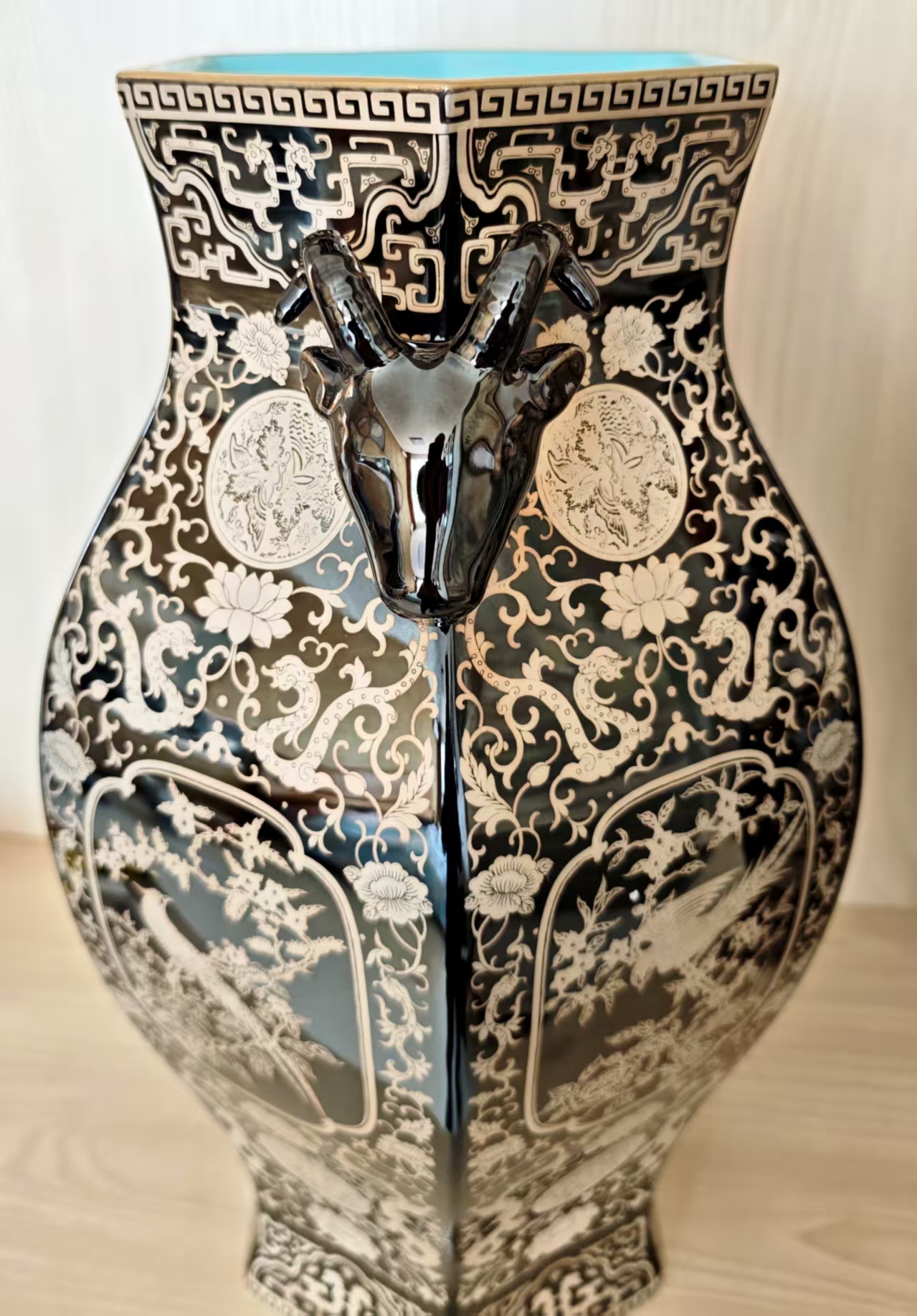 艺术品交流中心