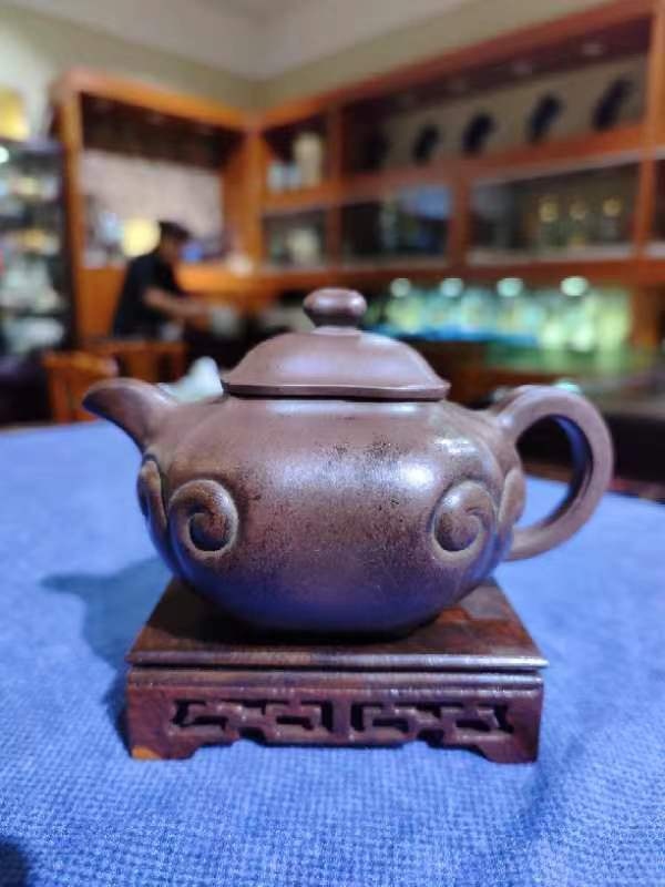 【V】紫砂如意纹茶壶-资源网