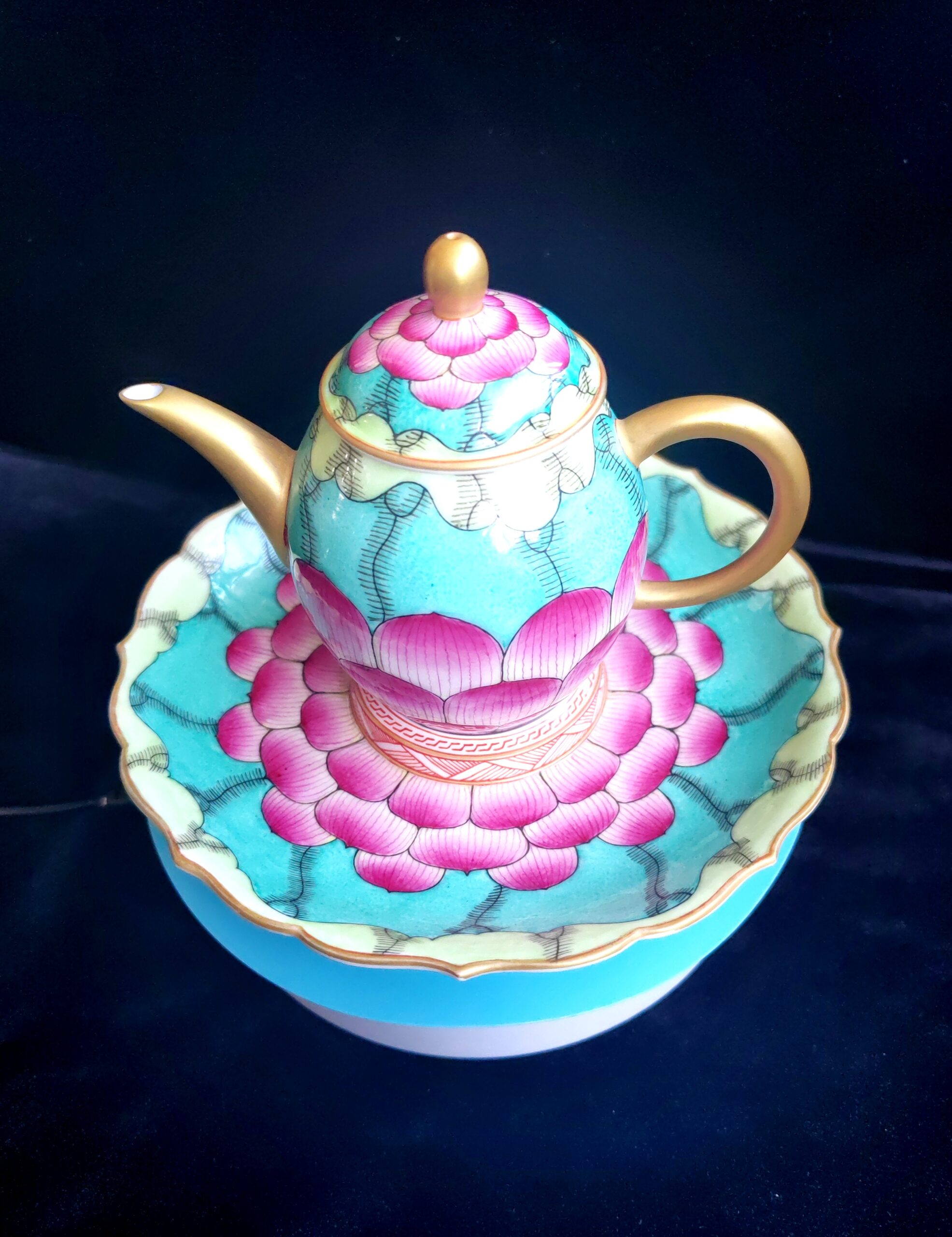 【V】乾隆年制 堆雕荷花执壶-资源网